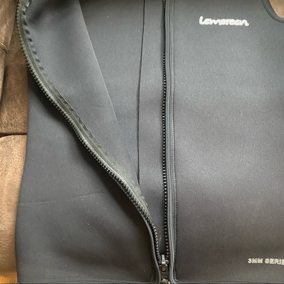 Lemorecn wet suit size Large (14) - Picture 4 of 7